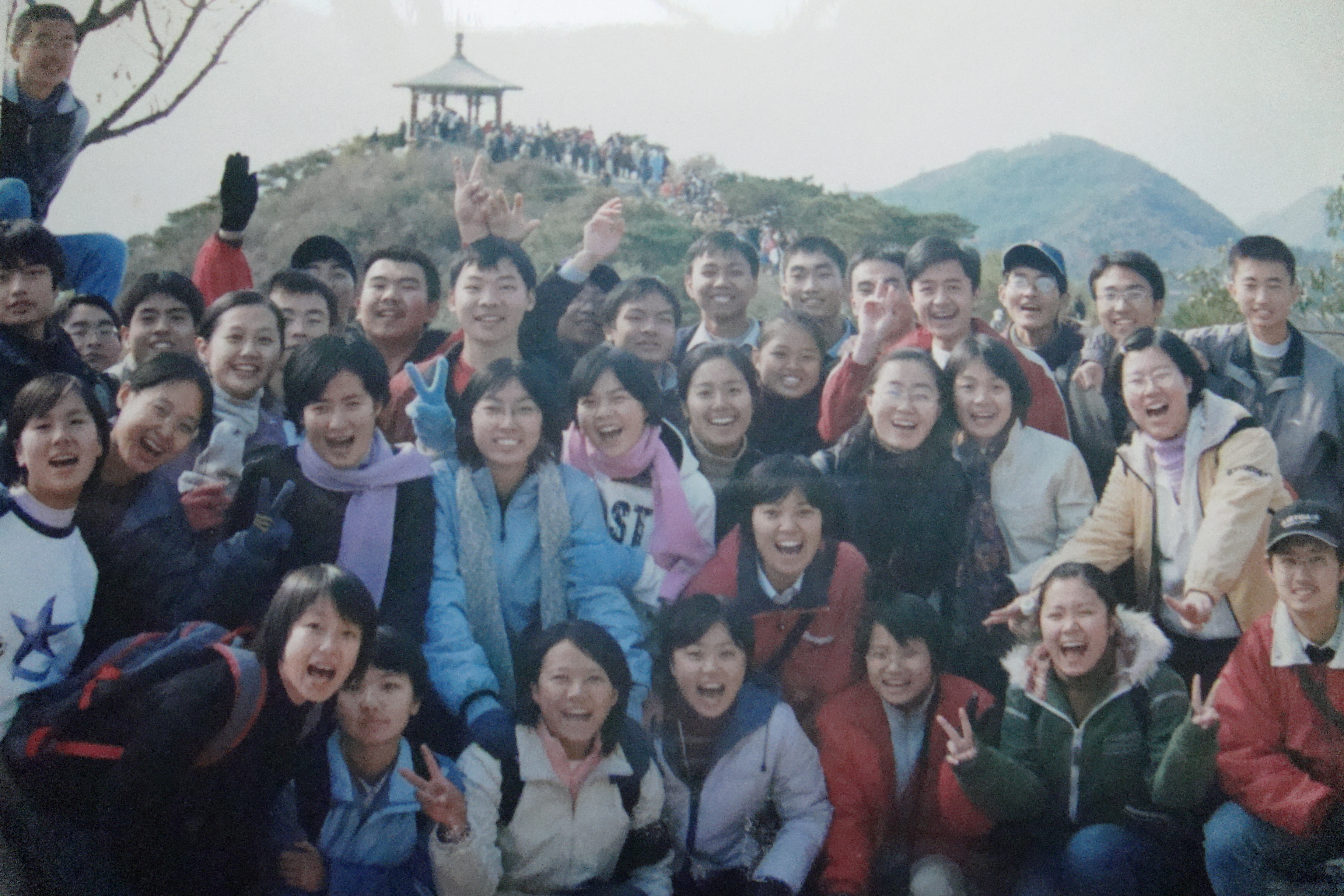 2002级经济学院国民经济管理照片
